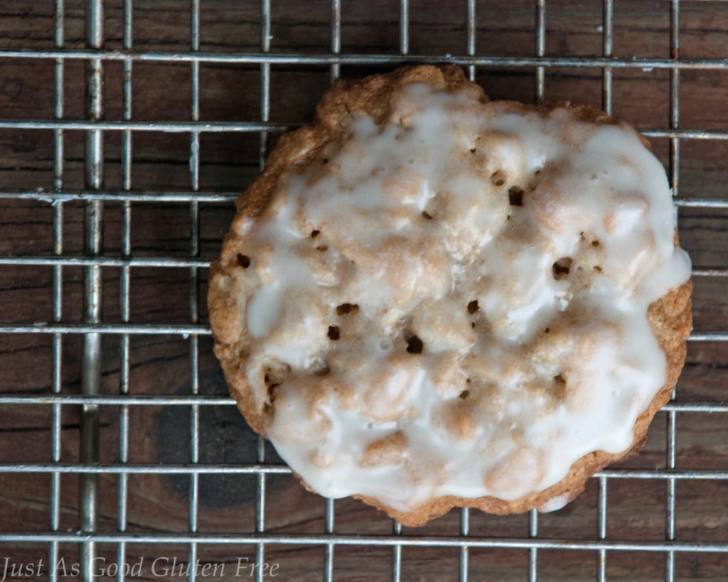 Gluten Free Iced Oatmeal Cookies _single