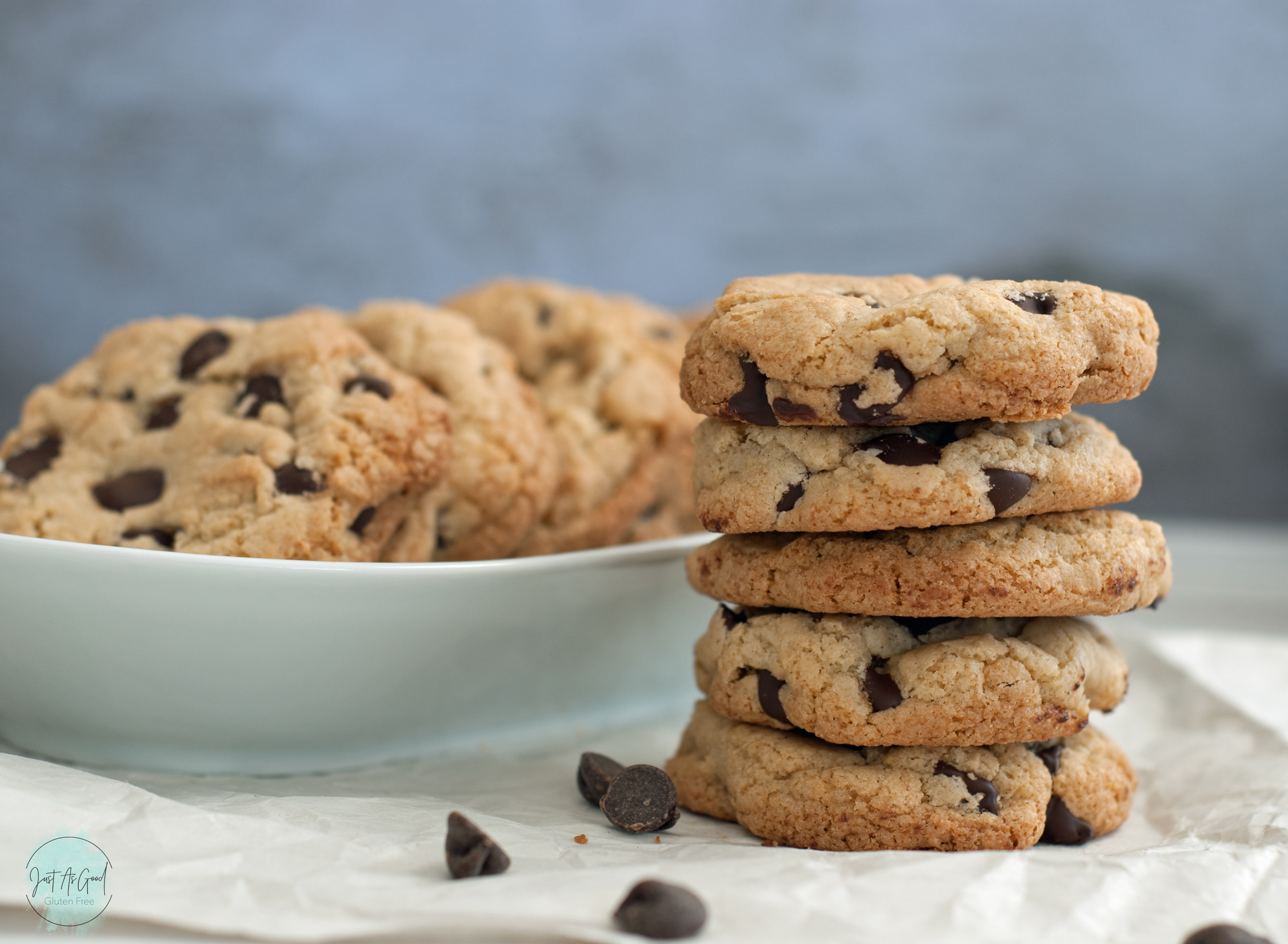 stack of five chocolate chip cookies